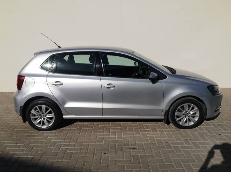2015 Volkswagen Polo Gp 1.2 Tsi Comfortline (66kw) pictures