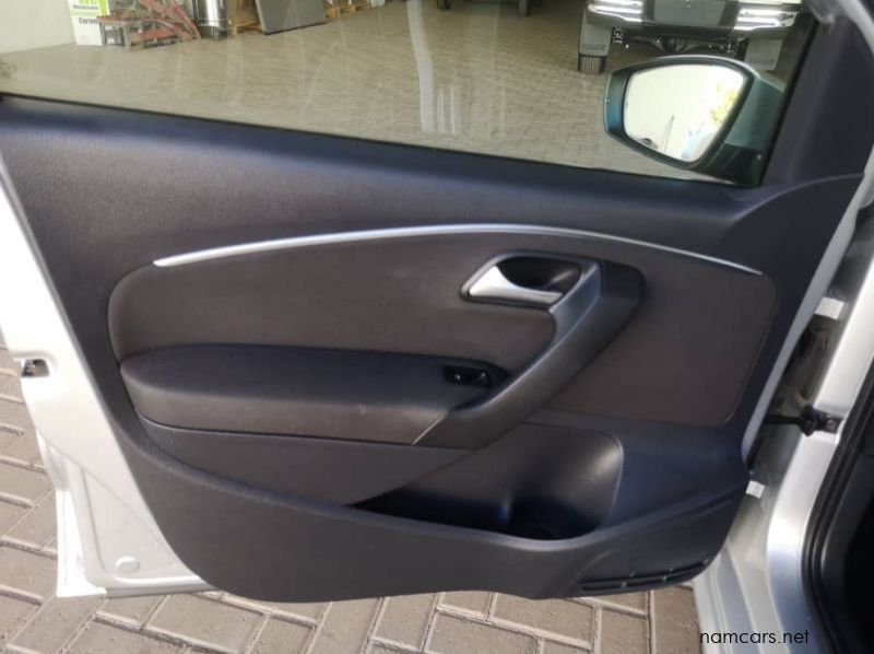 2015 Volkswagen Polo Gp 1.2 Tsi Comfortline (66kw) pictures