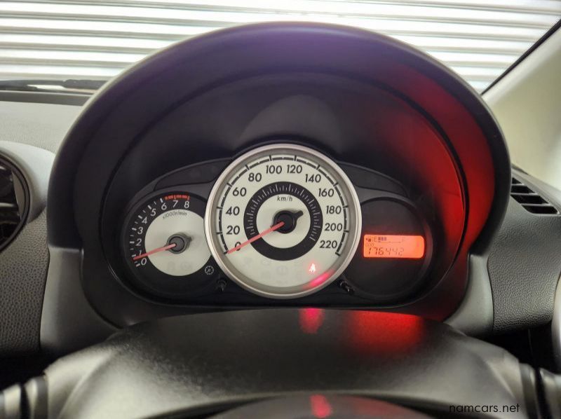 2011 Mazda 2 1.3 Active pictures