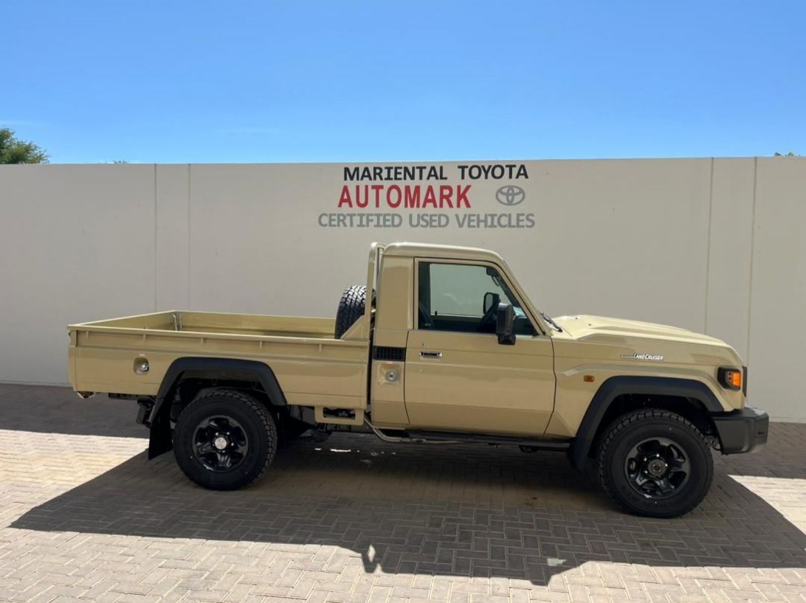 2026 Toyota Land Cruiser 4.2 S/C pictures