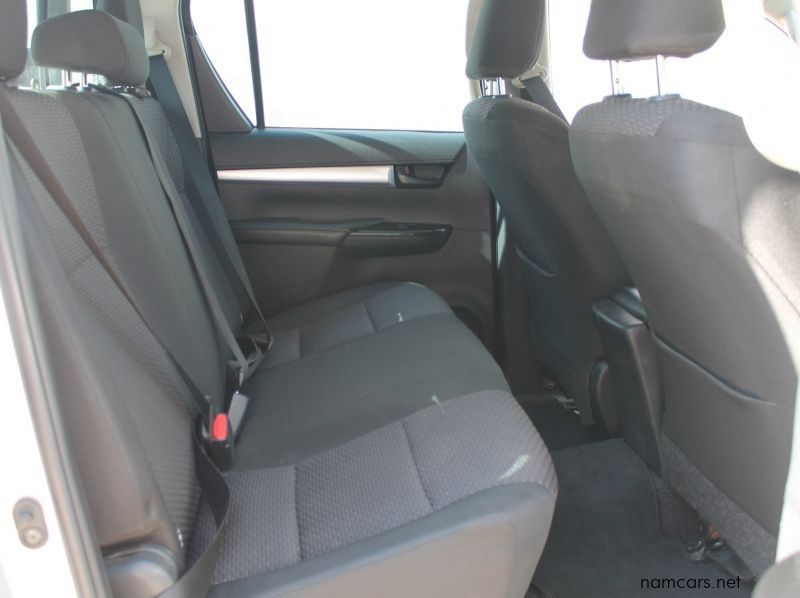 2019 Toyota Hilux DC 2.4GD6 4x4 SRX MT pictures