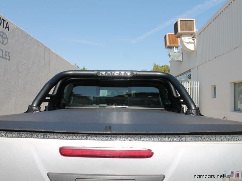 2019 Toyota Hilux DC 2.4GD6 4x4 SRX MT pictures