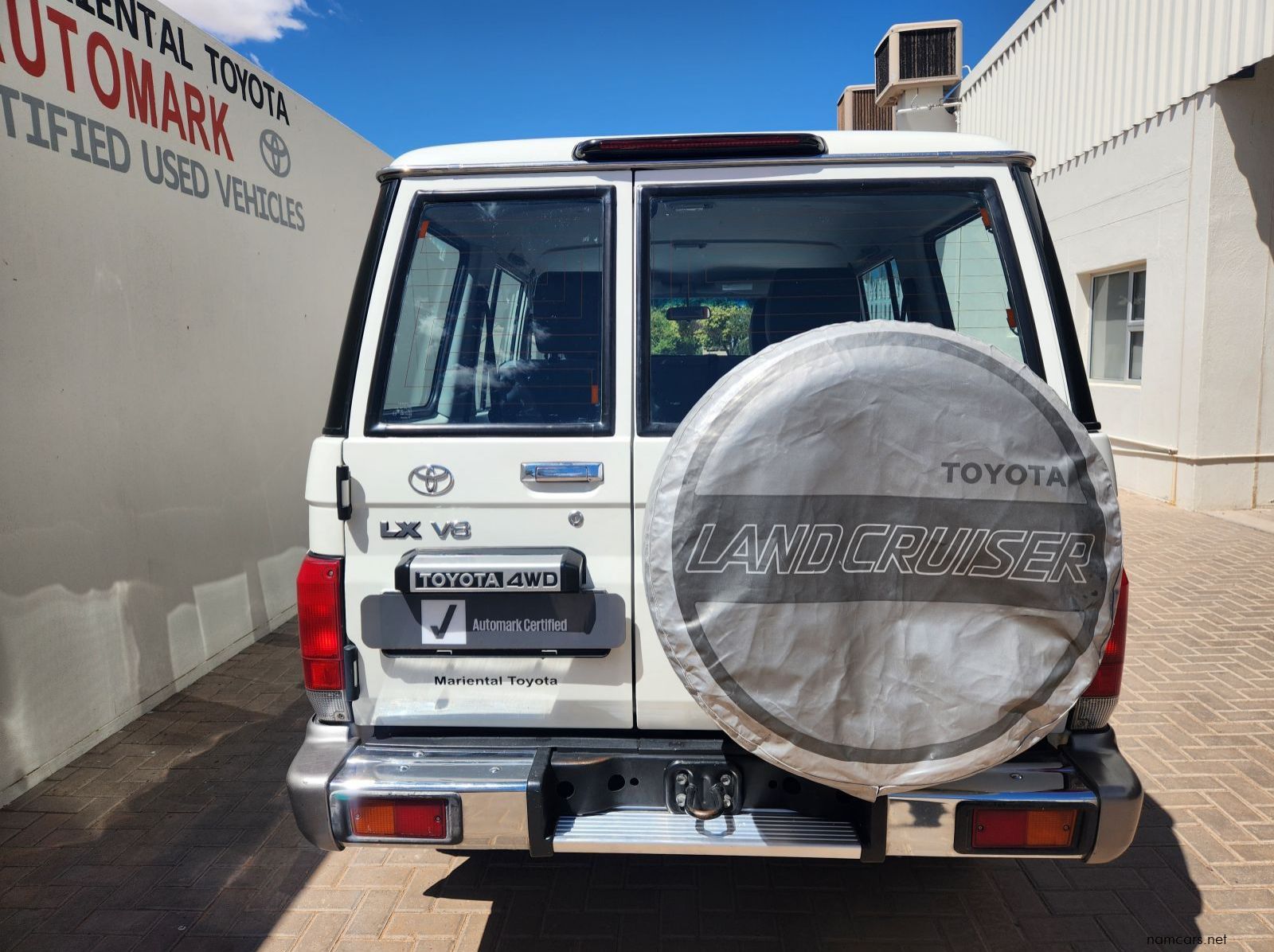 2020 Toyota Land Cruiser SW 4.5 V8 Diesel pictures