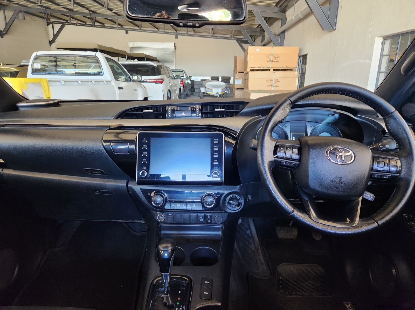 2022 Toyota Hilux DC 2.8GD6 4x4 Legend Automatic pictures