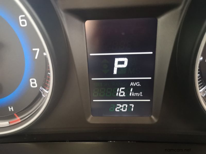 2021 Toyota STARLET 1.4 XS A/T pictures