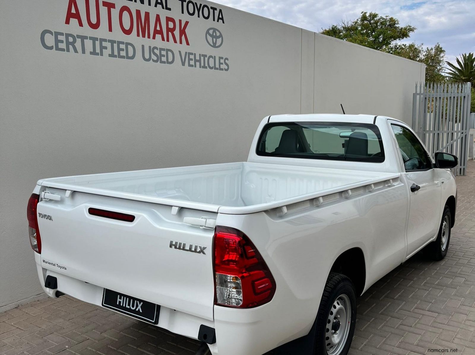 2025 Toyota Hilux SC 2.4GD 5MT A/C pictures