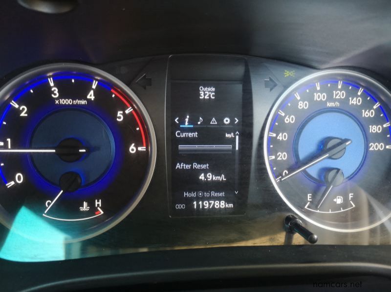 2016 Toyota HILUX DC 2.8 4X4 M/T pictures