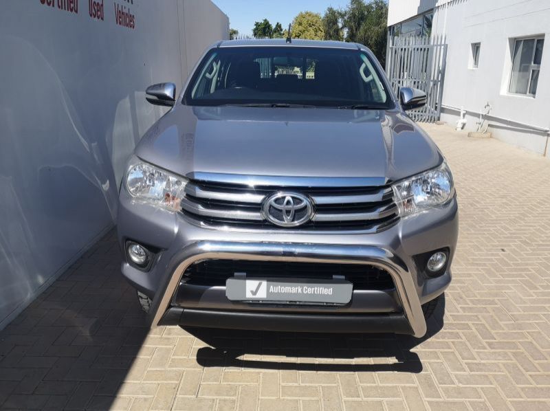 2016 Toyota HILUX DC 2.8 4X4 M/T pictures