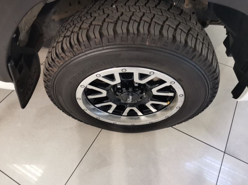 2017 Toyota Hilux 2.4 Gd A/c P/u S/c pictures