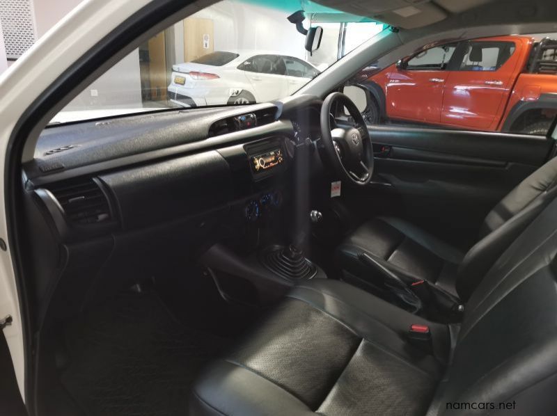 2017 Toyota Hilux 2.4 Gd A/c P/u S/c pictures