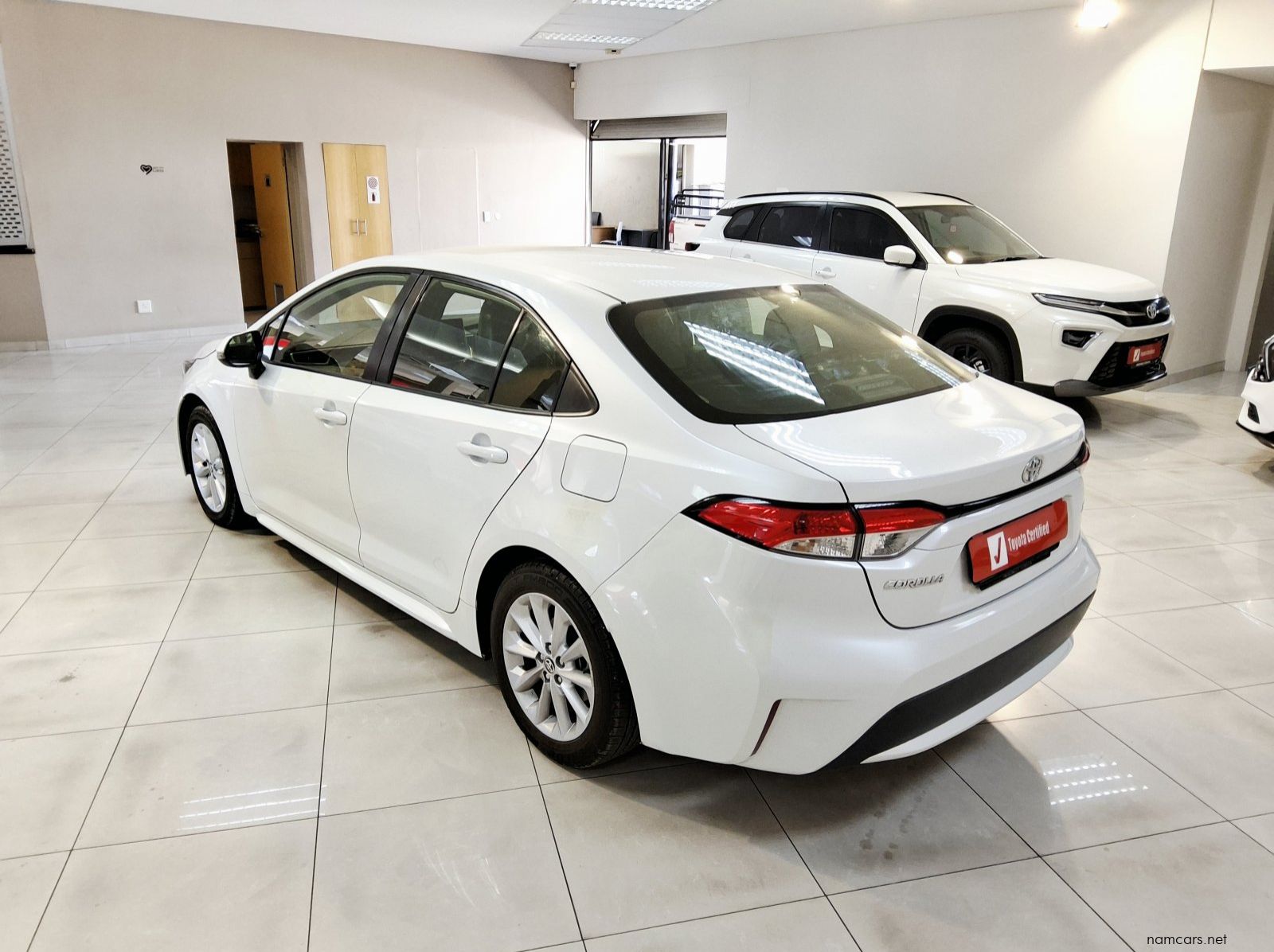 2022 Toyota COROLLA 1.8 XS CVT pictures
