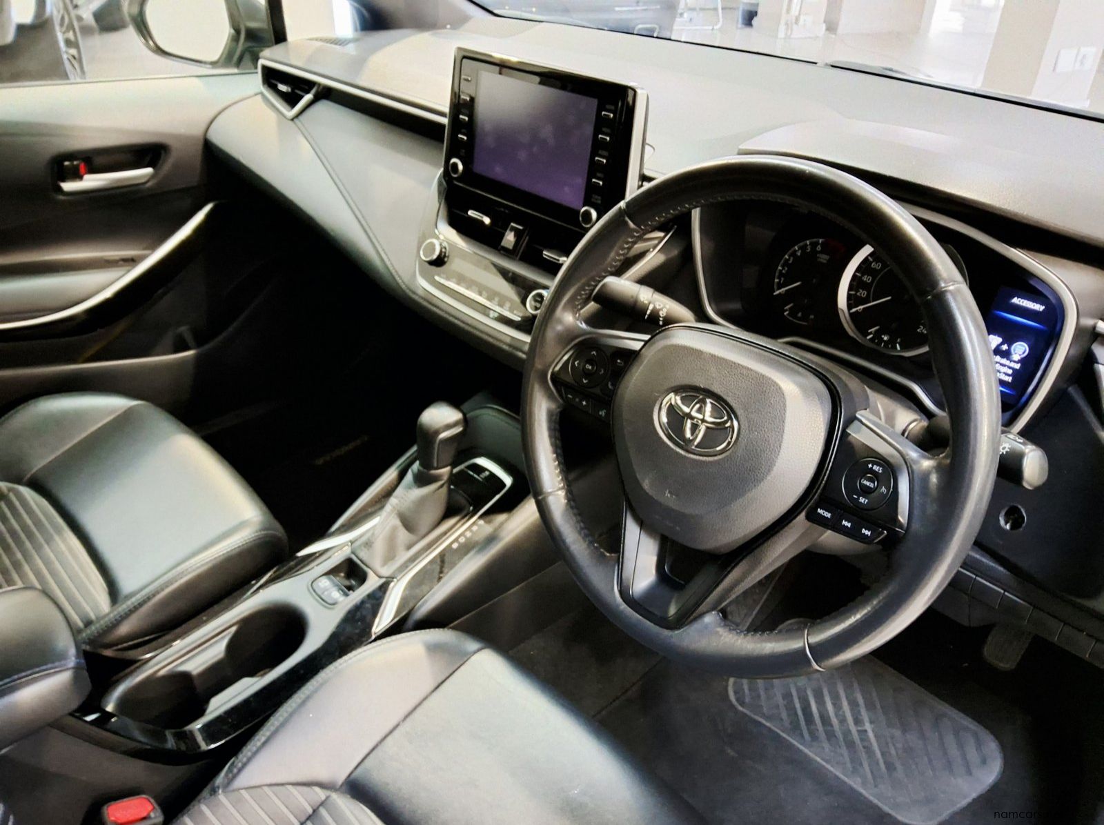 2022 Toyota COROLLA 1.8 XS CVT pictures