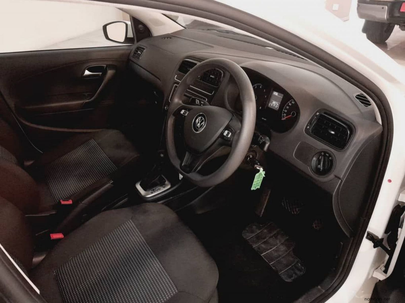 2023 Volkswagen Polo Vivo 1.6 Comfortline Tip (5dr) pictures