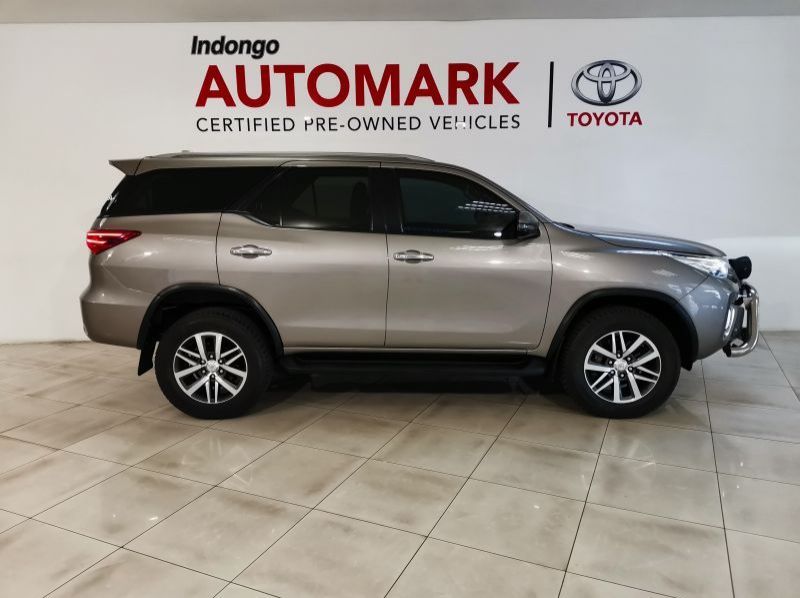 2019 Toyota Toyota Fortuner 2.8gd-6 4x4 A/t pictures