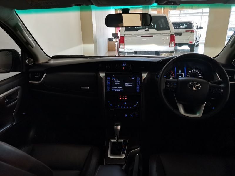 2019 Toyota Toyota Fortuner 2.8gd-6 4x4 A/t pictures