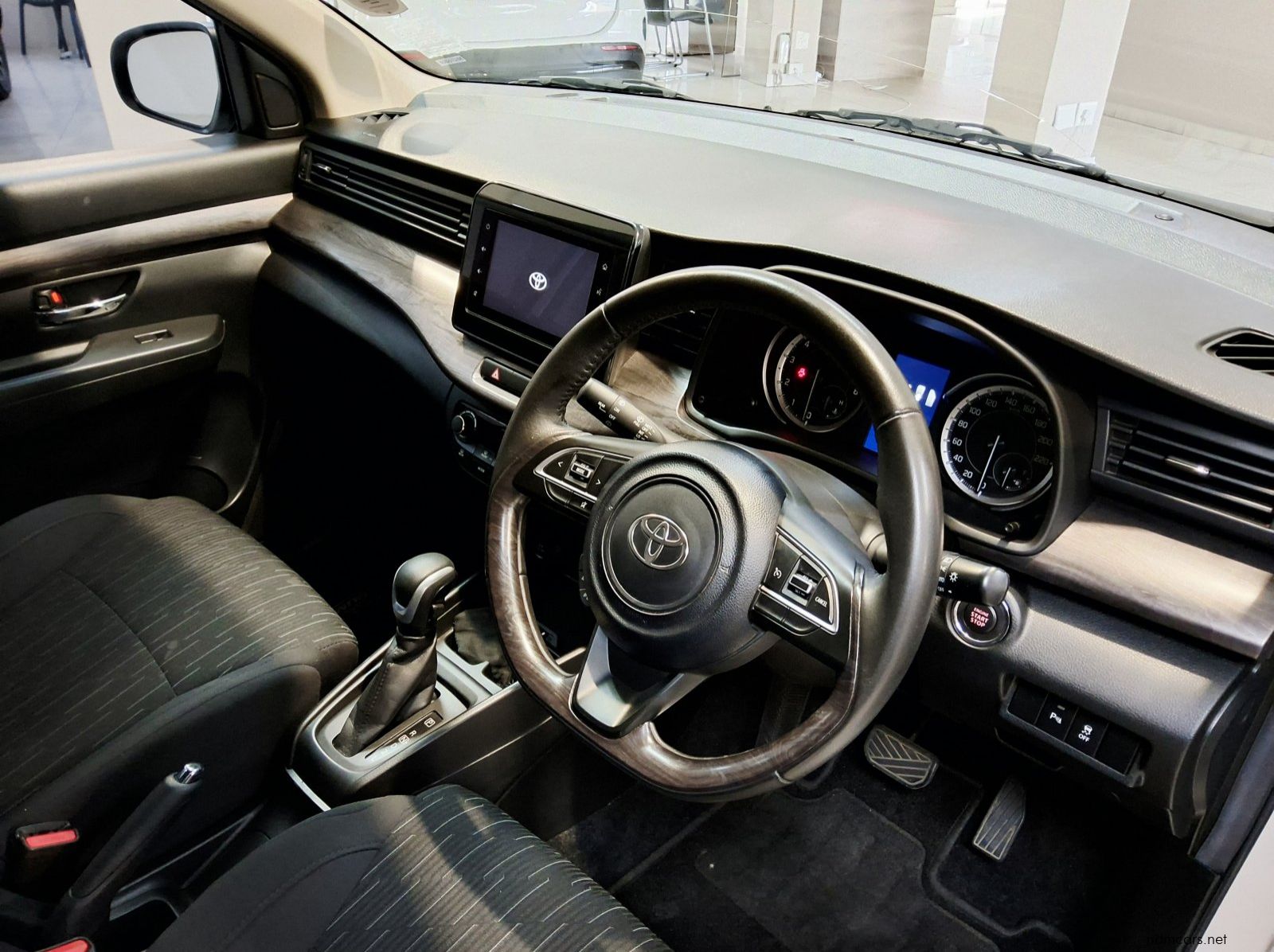 2025 Toyota RUMION 1.5 TX A/T. pictures