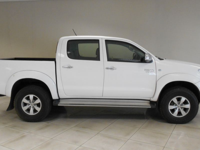 2009 Toyota TOYOTA HILUX pictures