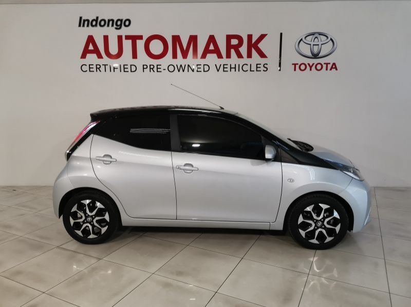 2017 Toyota Aygo 1.0 (5dr) pictures