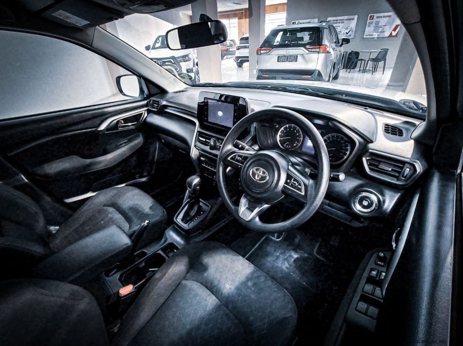 2024 Toyota Urban Cruiser 1.5 Xr A/t pictures