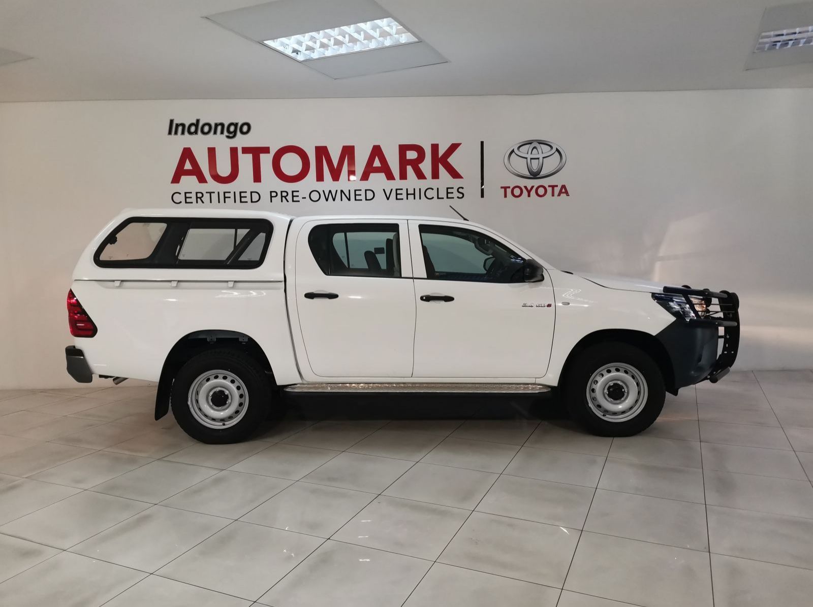 2024 Toyota Toyota Hilux 2.4 Gd-6 Sr 4x4 P/u D/c pictures