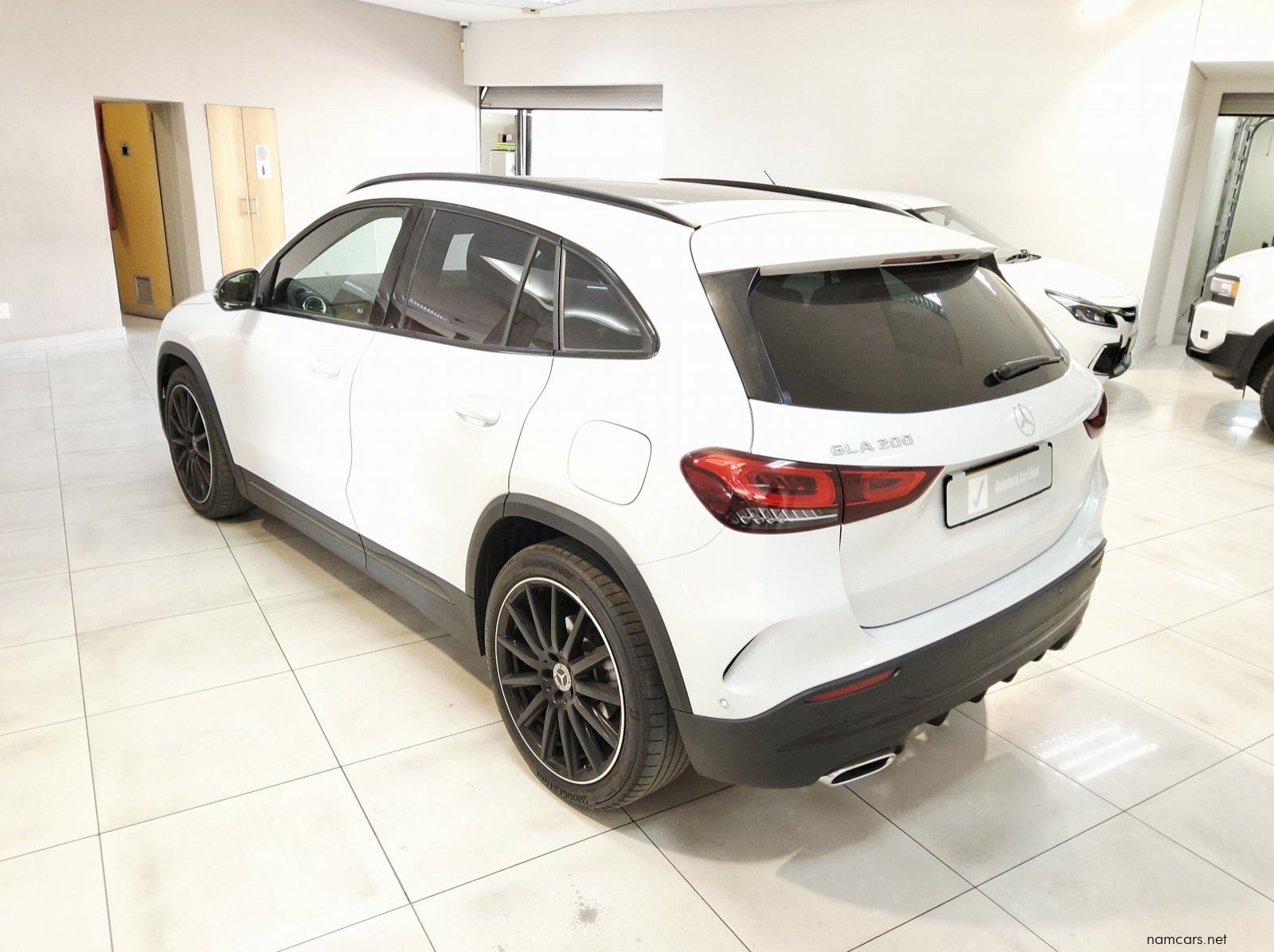 2023 Mercedes-Benz GLA 200 Progressive line pictures