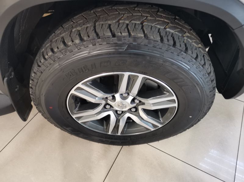 2021 Toyota Fortuner 2.4gd-6 R/b A/t pictures