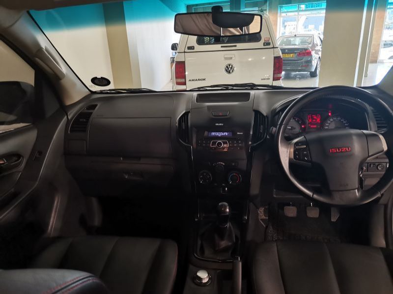 2019 Isuzu D-max 250 Ho X-rider 4x4 D/c P/u pictures