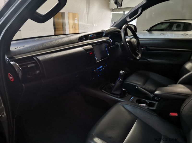 2020 Toyota Hilux 2.8 Gd-6 Rb Raider P/u D/c Legend 50 pictures