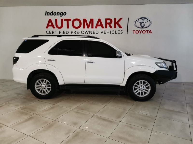 2015 Toyota Fortuner 3.0d-4d R/b pictures