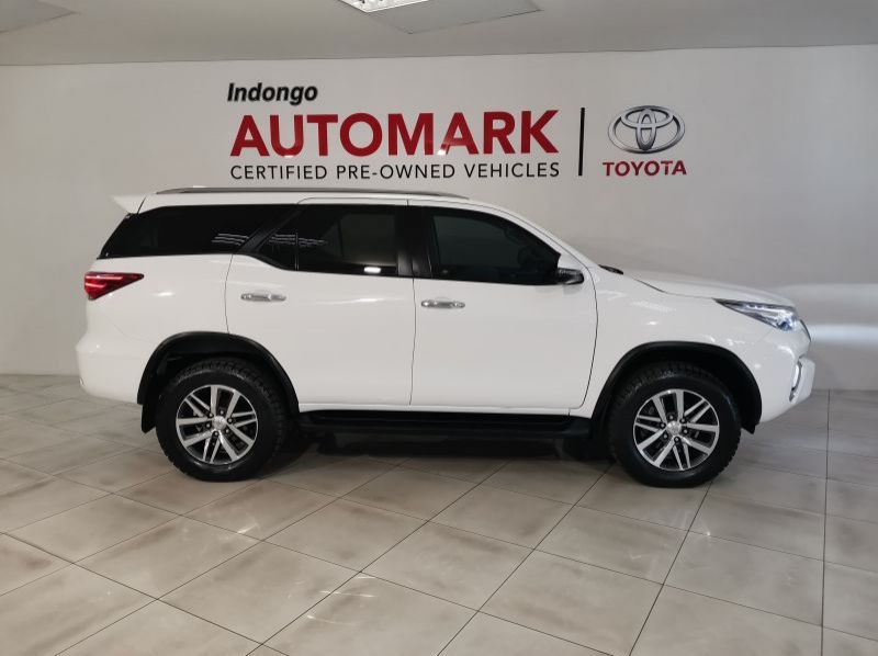 2018 Toyota Toyota Fortuner 2.8gd-6 R/b A/t pictures