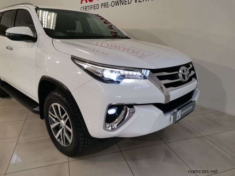 2018 Toyota Toyota Fortuner 2.8gd-6 R/b A/t pictures
