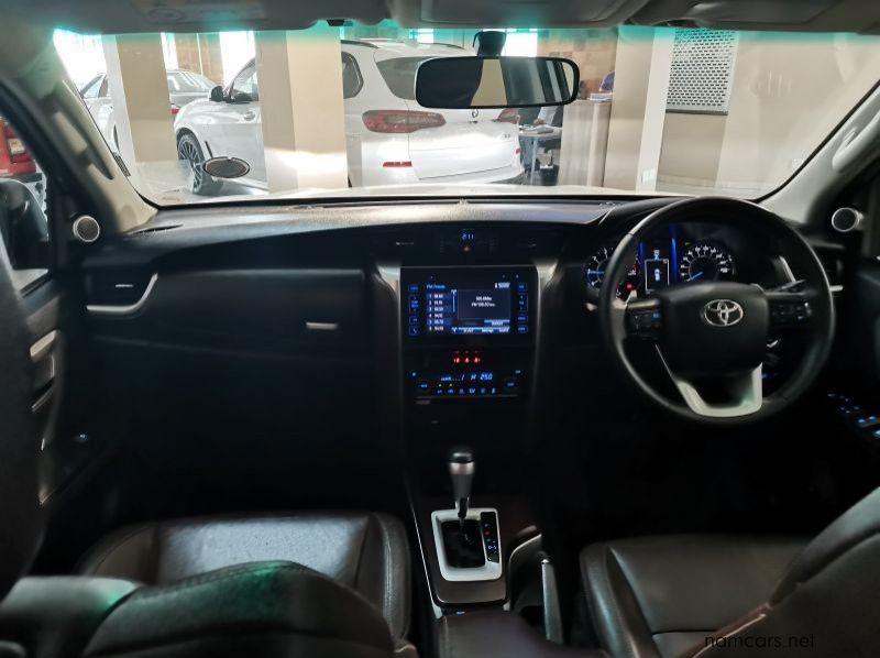 2018 Toyota Toyota Fortuner 2.8gd-6 R/b A/t pictures