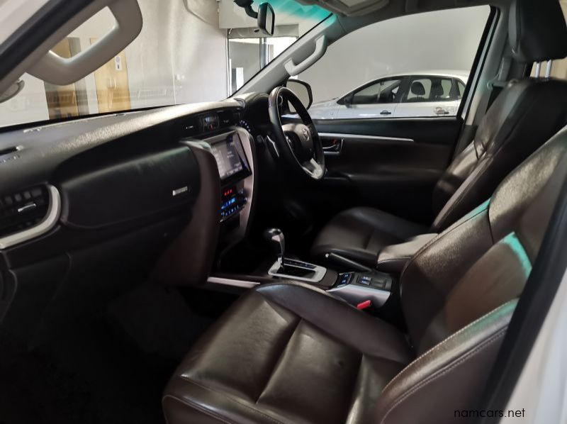 2018 Toyota Toyota Fortuner 2.8gd-6 R/b A/t pictures