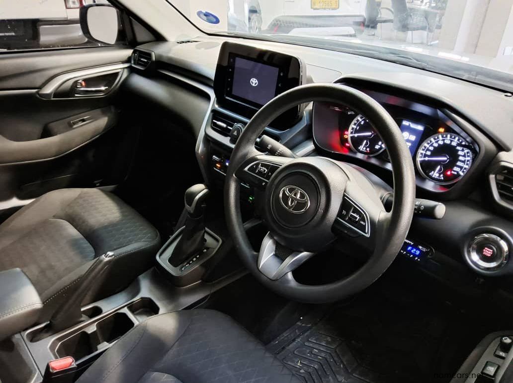 2024 Toyota Urban Cruiser 1.5 Xr A/t pictures