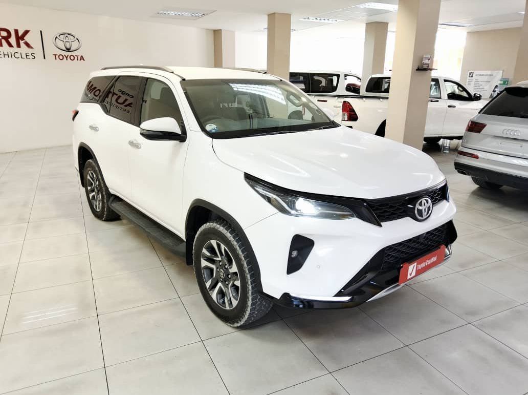2025 Toyota Fortuner 2.4gd-6 4x4 A/t pictures