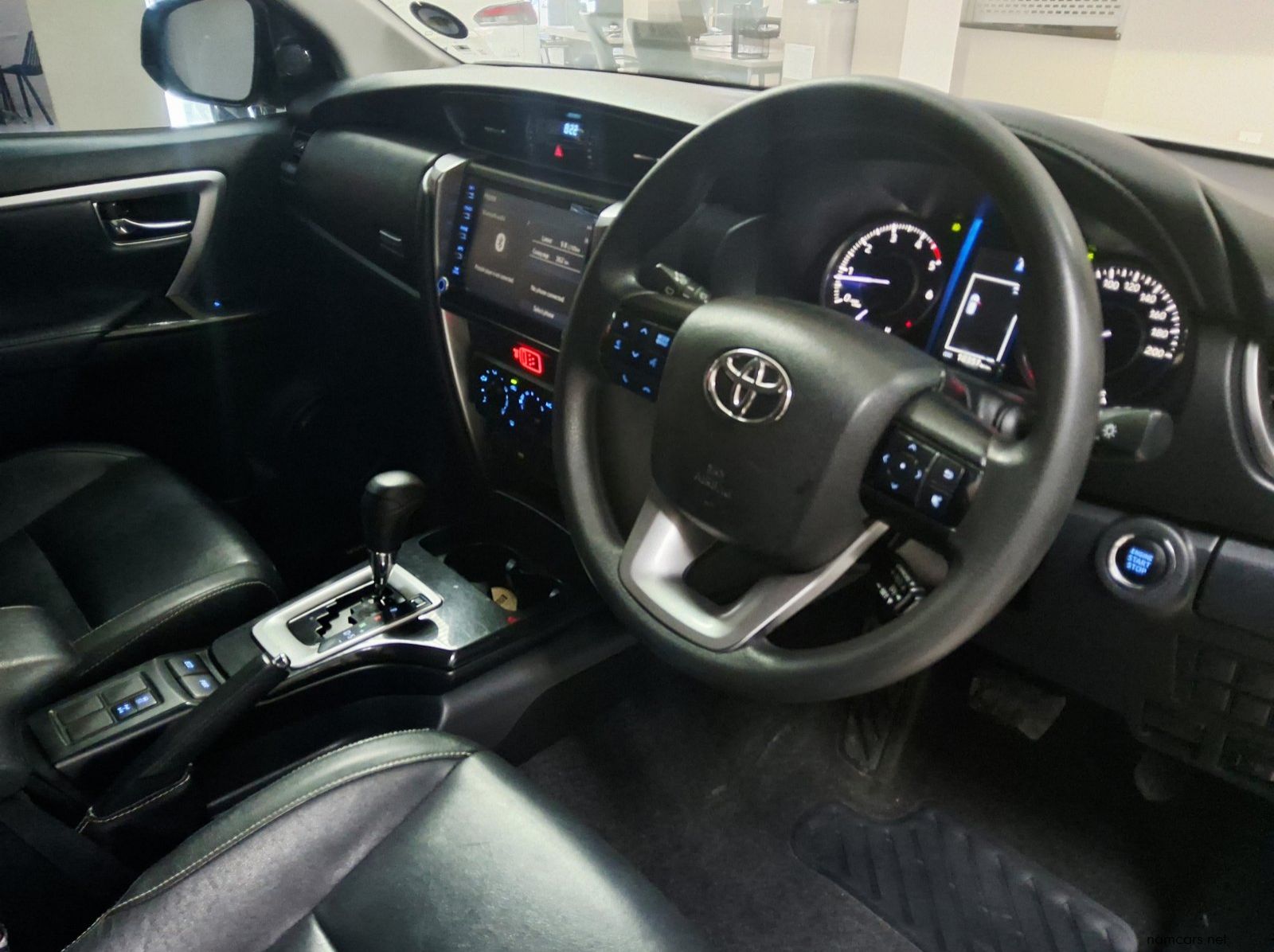 2022 Toyota Fortuner 2.4 GD6 4X4 A/T pictures