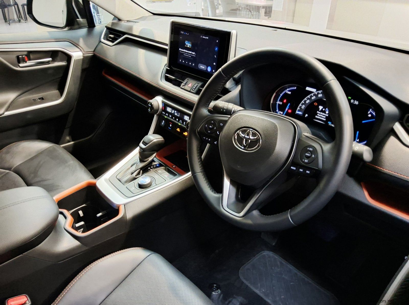 2025 Toyota RAV4 2.5 GX-R HYBRID CVT E-FOUR pictures
