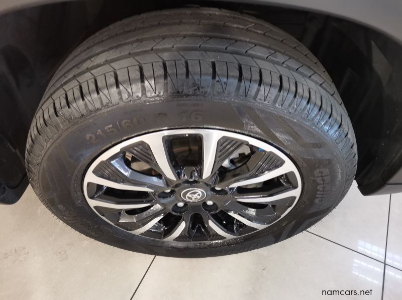 2022 Toyota Urban Cruiser 1.5xr pictures