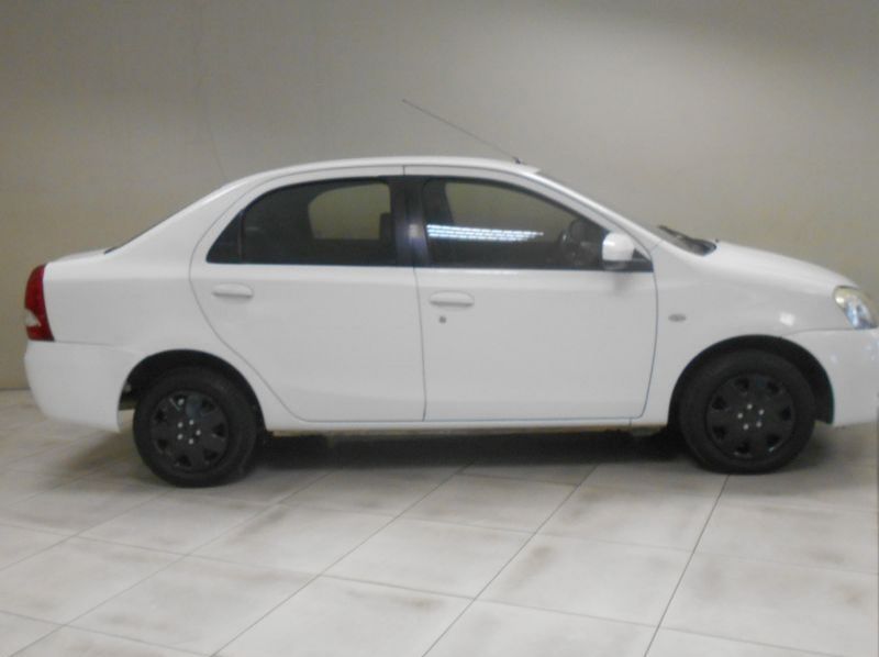 2014 Toyota ETIOS 1.5P XS HATCH pictures