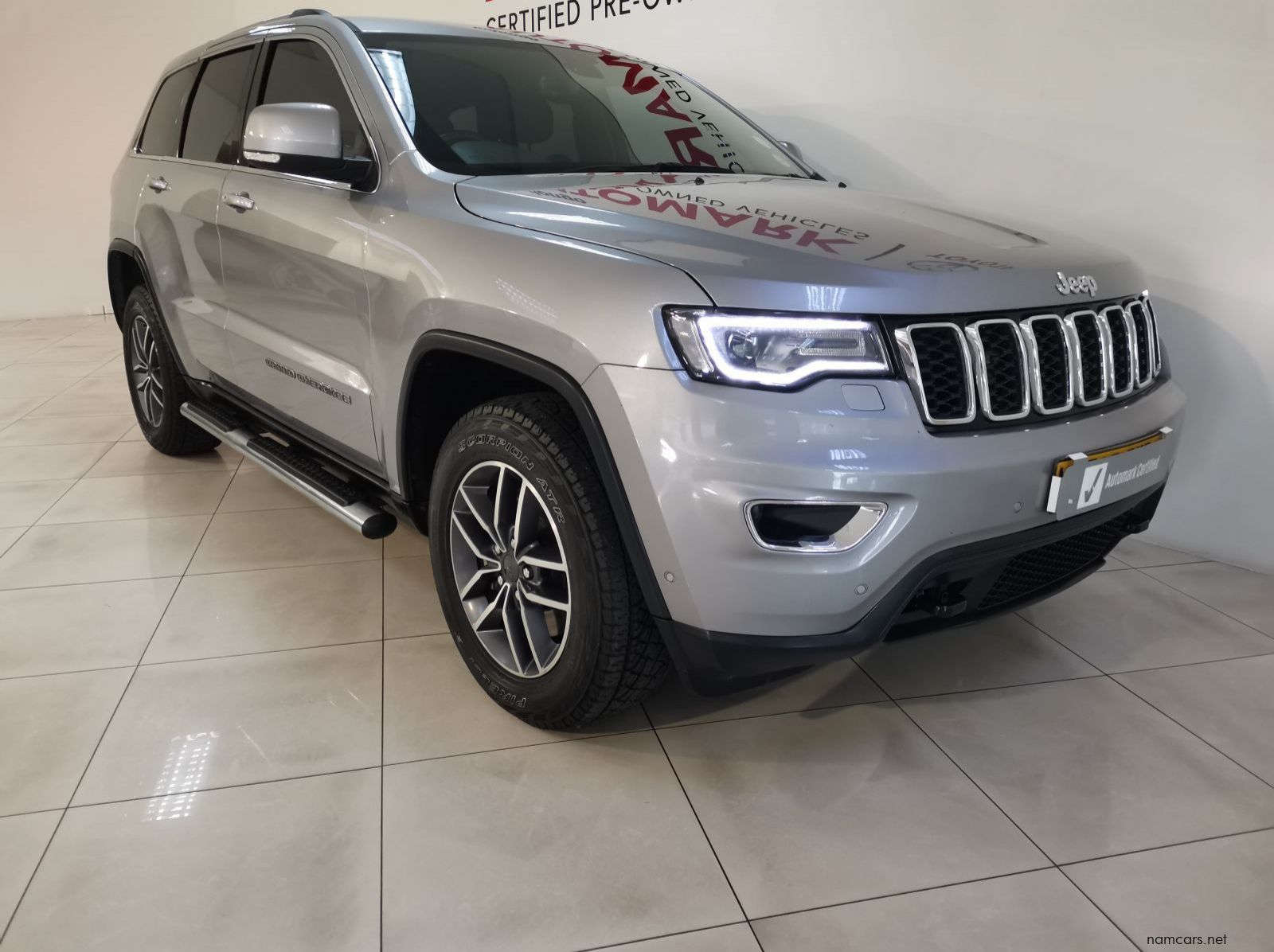 2022 Jeep Grand Cherokee 3.6l Laredo pictures