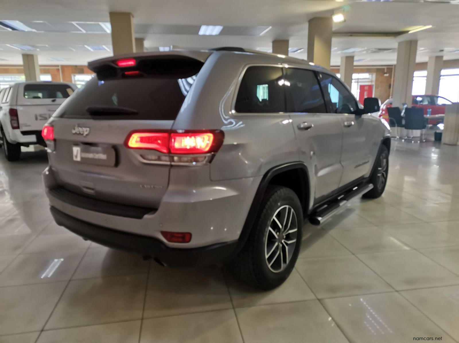 2022 Jeep Grand Cherokee 3.6l Laredo pictures