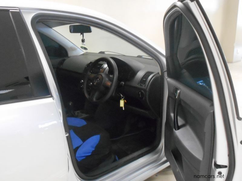 2016 Volkswagen POLO TRENDLINE 1.5 pictures