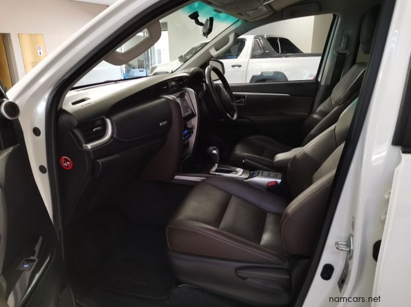 2018 Toyota Fortuner 2.8gd-6 R/b A/t pictures