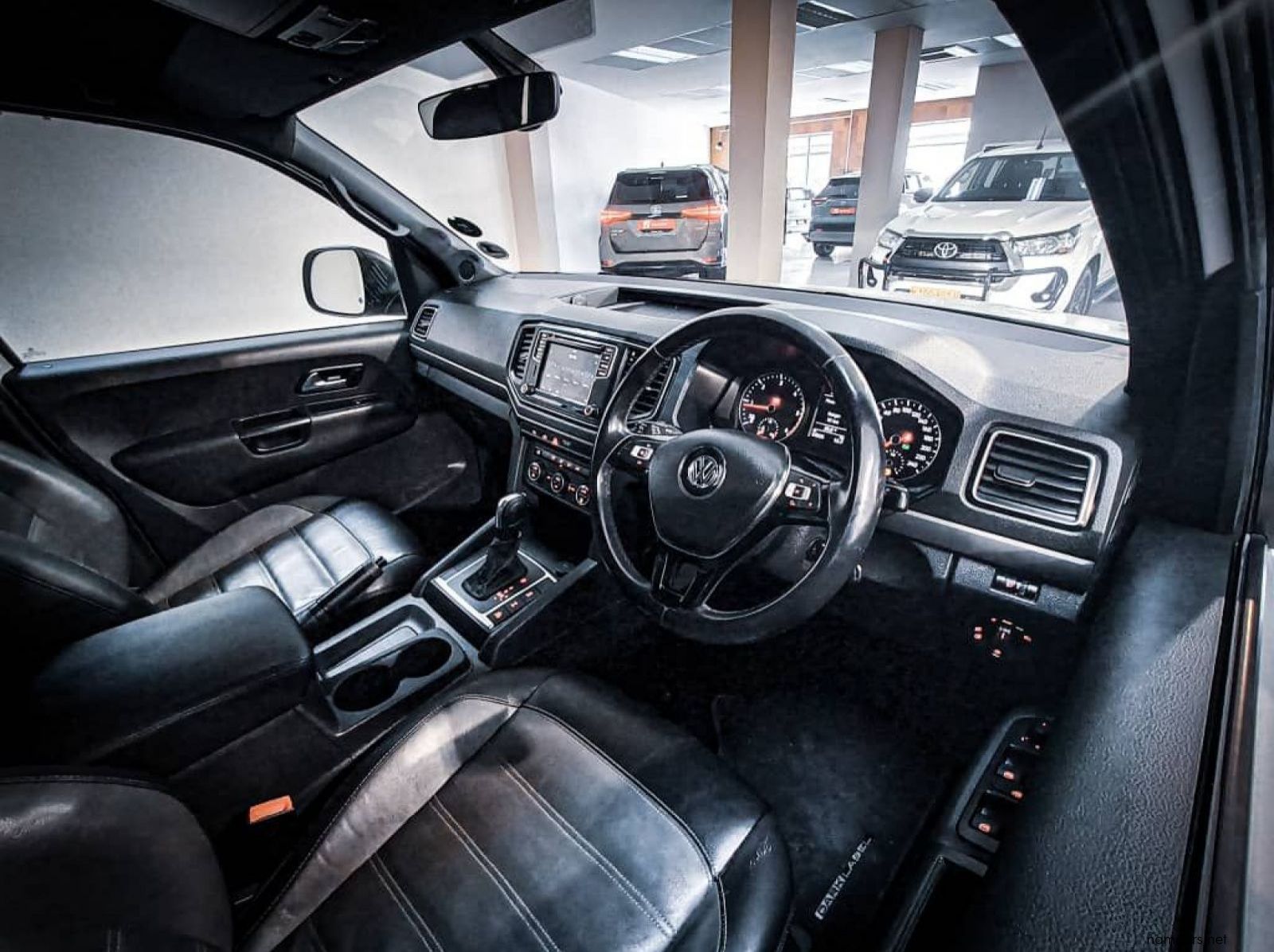 2020 Volkswagen Amarok 2.0 Bitdi Dark Label 4mot A/t D/c pictures