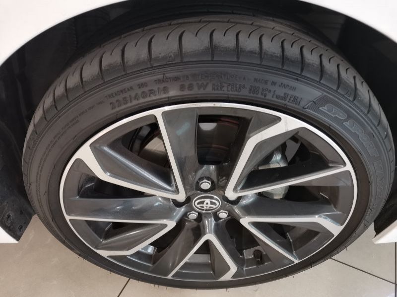 2023 Toyota Corolla Hatch 2.0 XR (49V) pictures