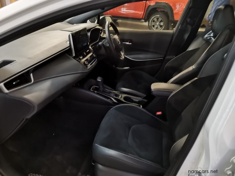 2023 Toyota Corolla Hatch 2.0 XR (49V) pictures