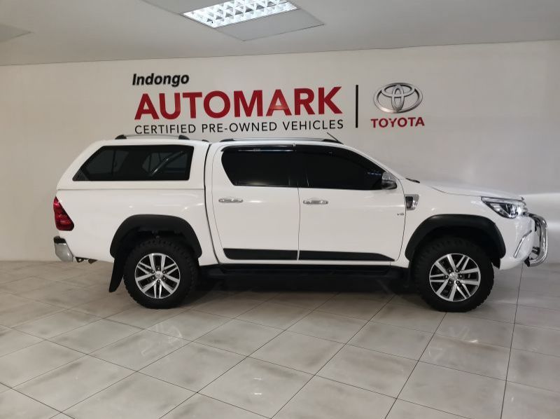 2018 Toyota Hilux 4.0 V6 Raider 4x4 A/t P/u D/c pictures