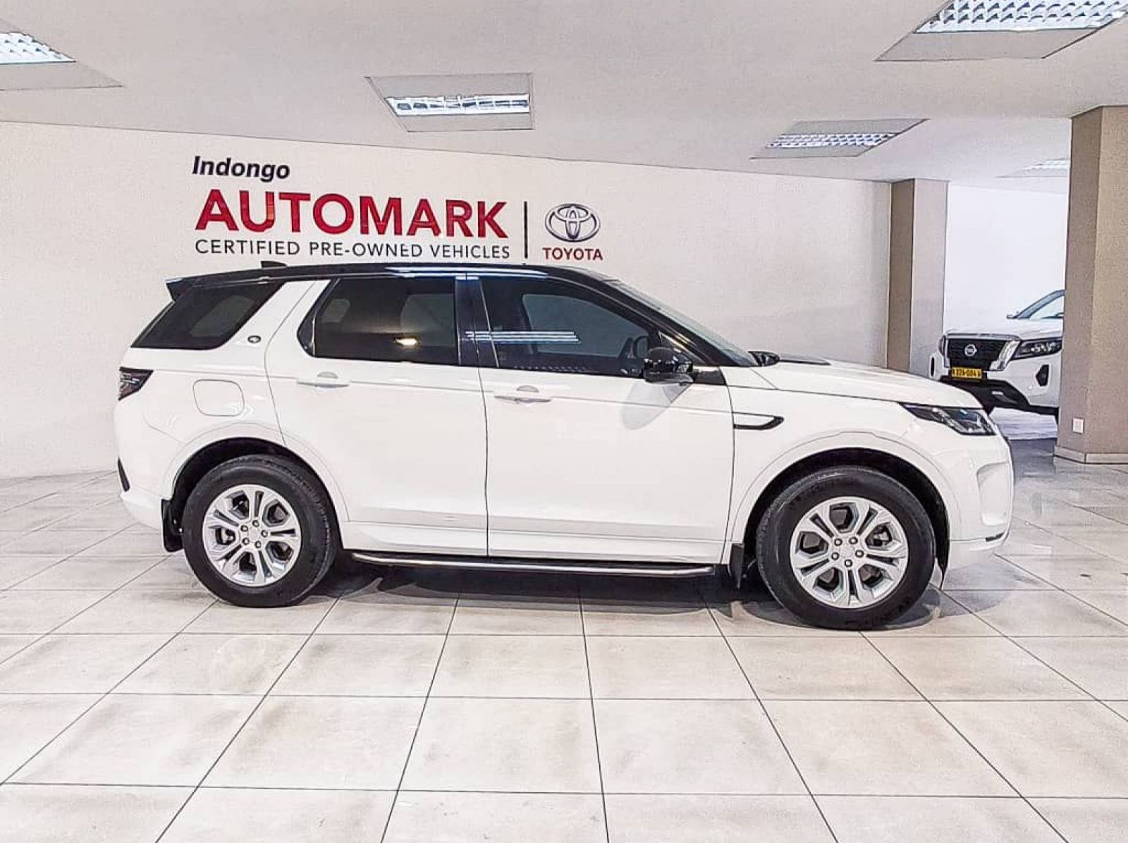 2020 Land Rover Discovery Sport 2.0d S (d180) pictures