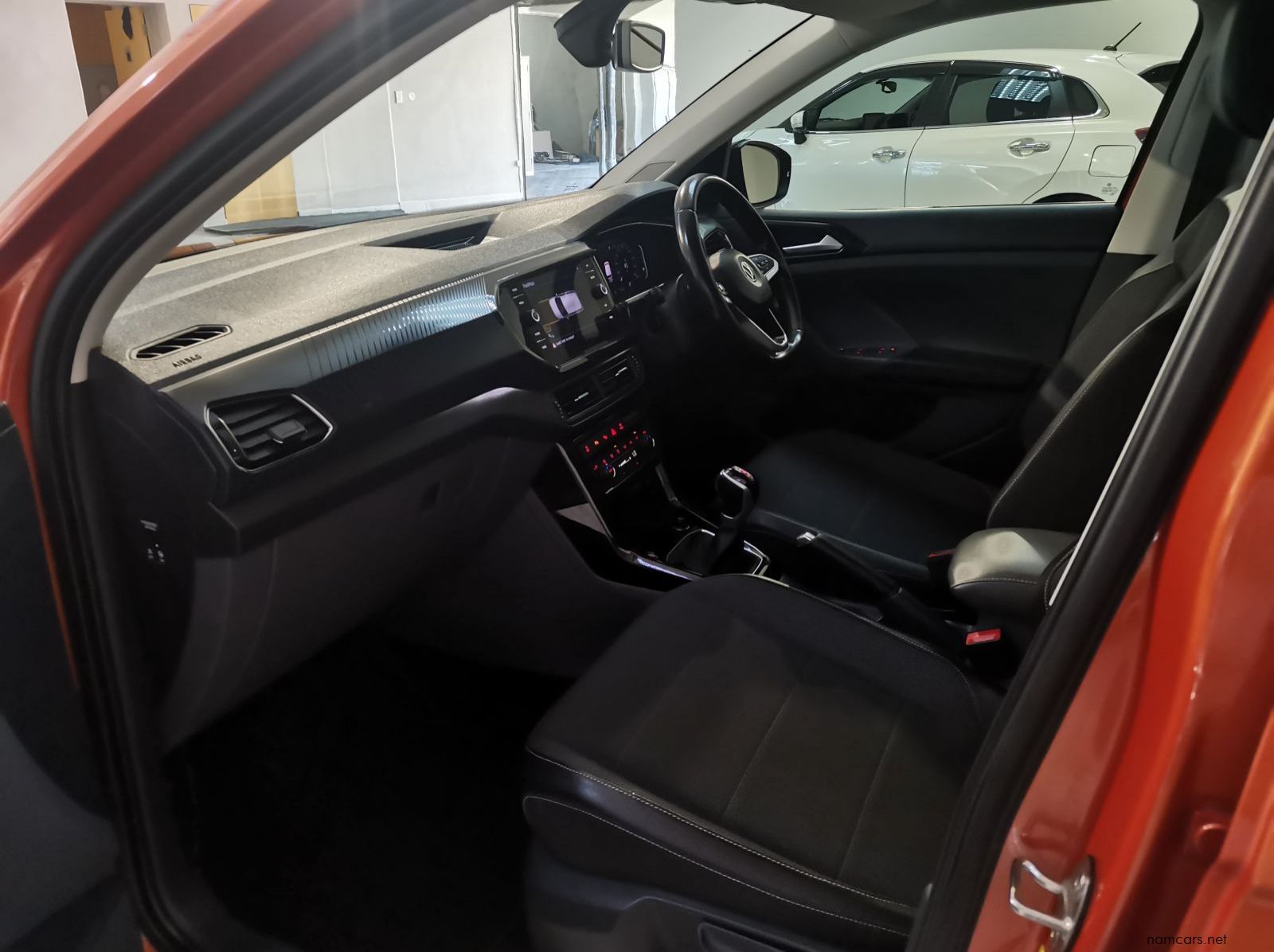 2020 Volkswagen T-cross 1.0 Tsi Highline Dsg pictures