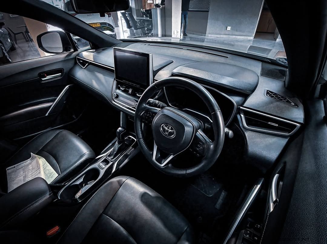 2025 Toyota Corolla Cross 1.8 Xs pictures